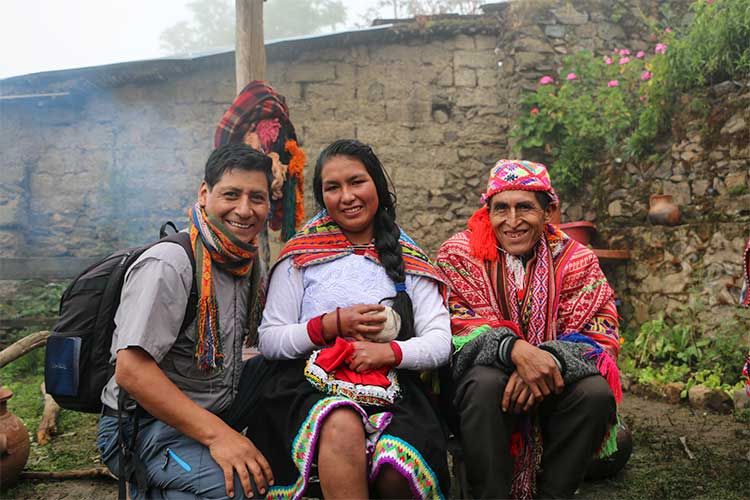 Responsible travel in Peru, Sustainable tourism in Cusco, Community-based tourism in Peru, Domingo Atao Kallpa Travel, Authentic Andean experiences, Astro tourism in Peru,