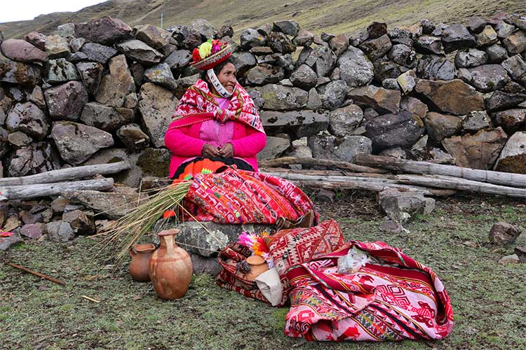 Pachamama ceremonies Cusco, Andean spirituality Peru, cultural homestay peru, homestay cusco, homestay sacred valley, 